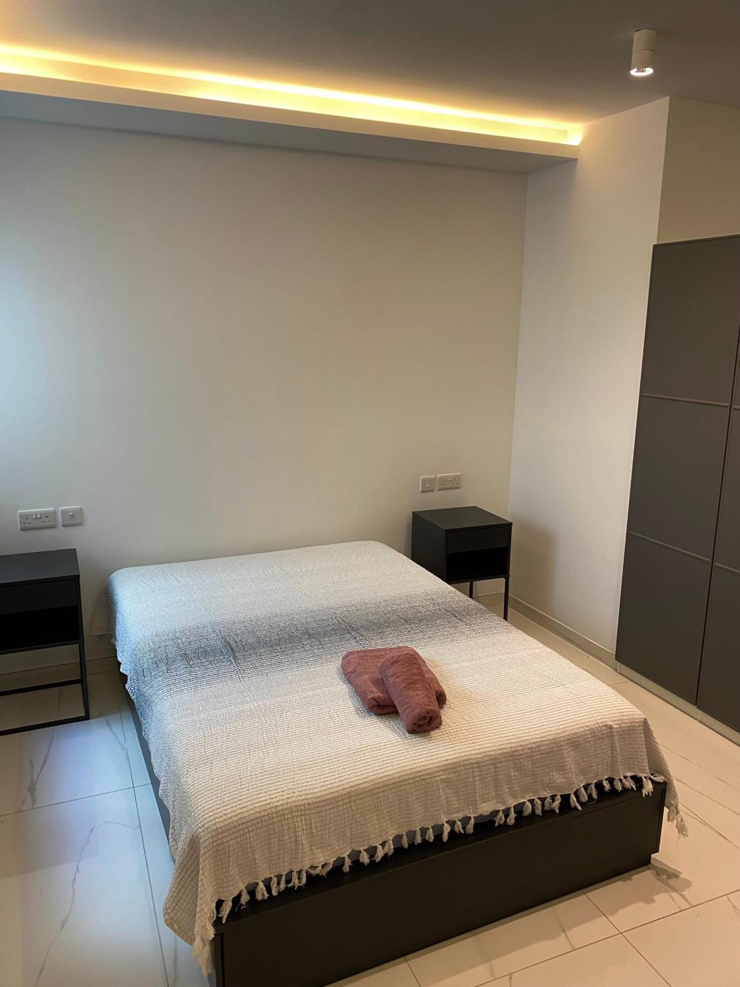 Tigne Sliema Three Bedrooms Apartment Kültér fotó