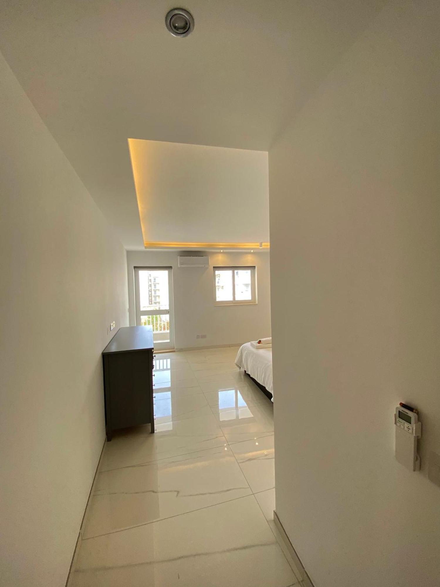 Tigne Sliema Three Bedrooms Apartment Kültér fotó