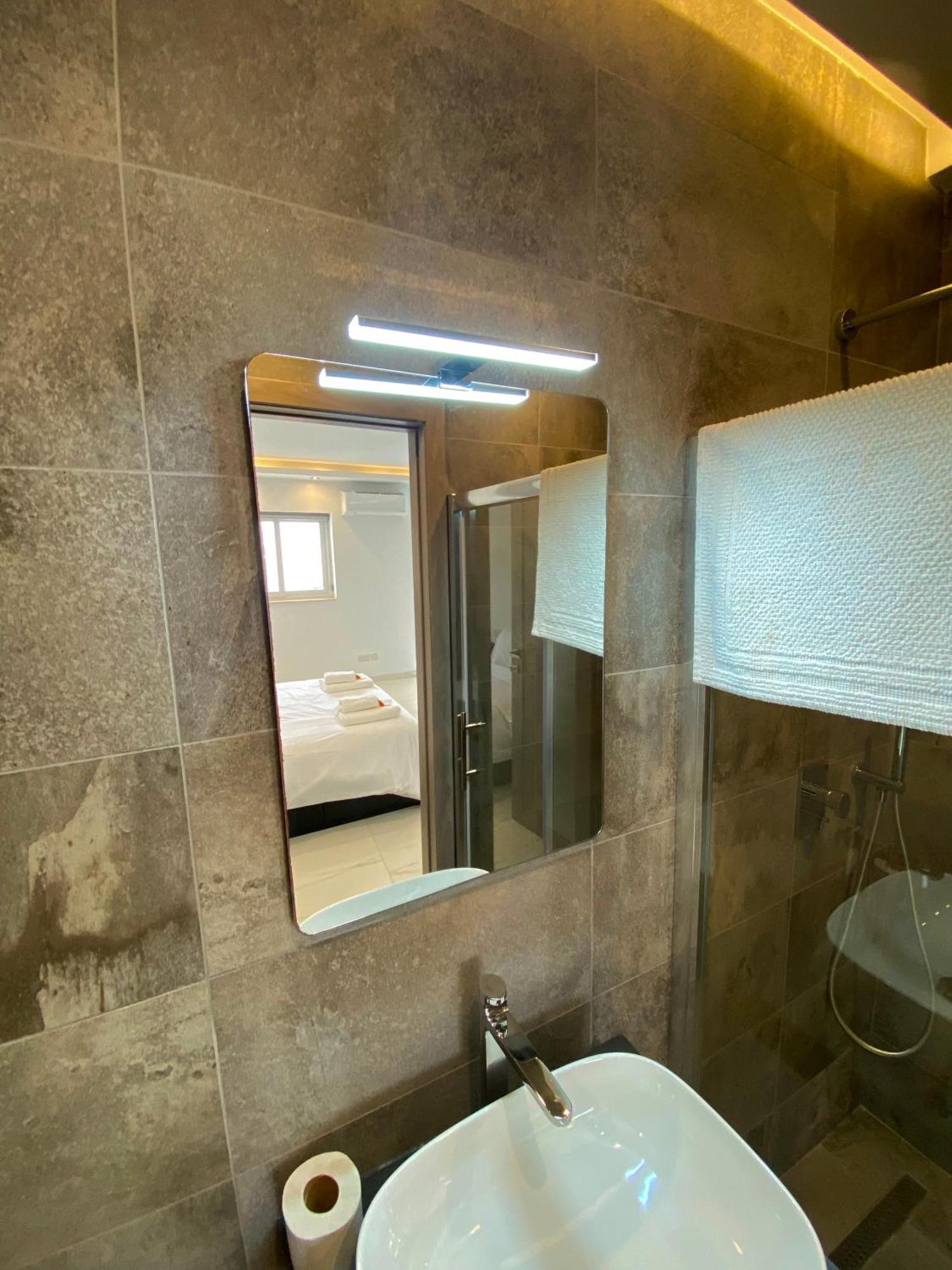 Tigne Sliema Three Bedrooms Apartment Kültér fotó