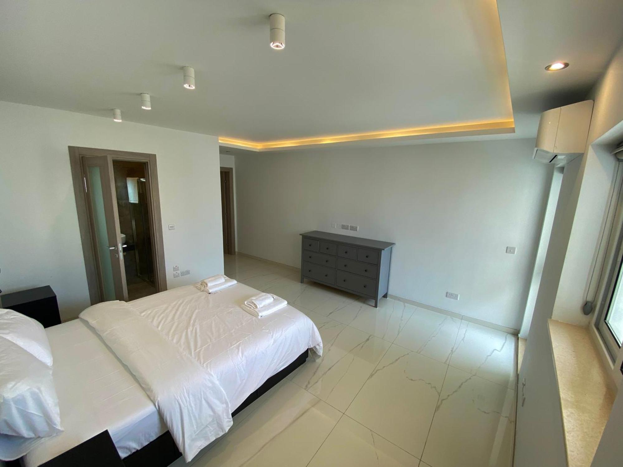 Tigne Sliema Three Bedrooms Apartment Kültér fotó